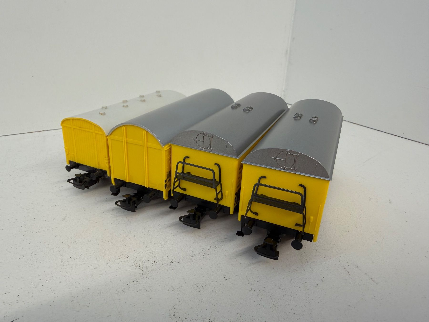Märklin Modelleisenbahnen: Märklin 44183 + 4414 + 00750 Güterwagen Set DB – Gebraucht aus Büsserach von ModellbahnDepot 4