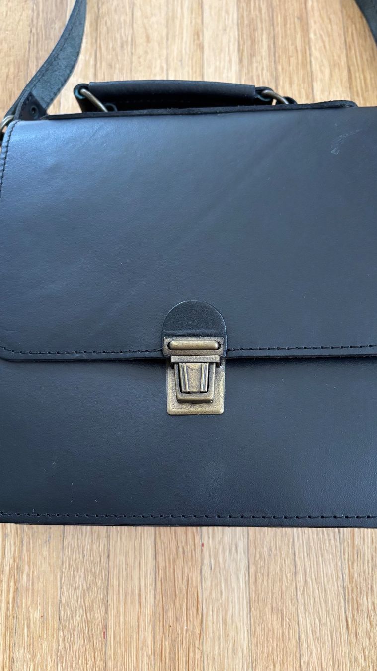Borse da donna: Schwarze Ledertasche – Usato da Zuchwil venduto da lua_78hc 1