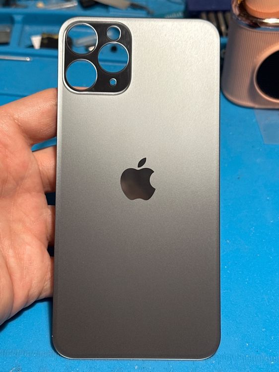 Vitre Arrière De Remplacement Pour IPhone 11 Pro - Vert Avec Logo + Grand Trou + Adhésif Inclus