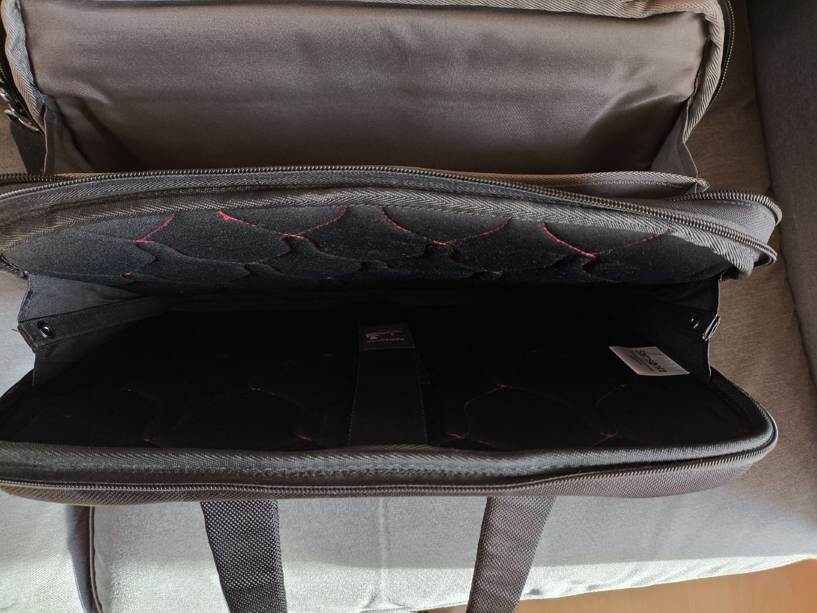Samsonite Borse: Samsonite laptop business bag – Usato da Rebstein venduto da sho_7yky 6
