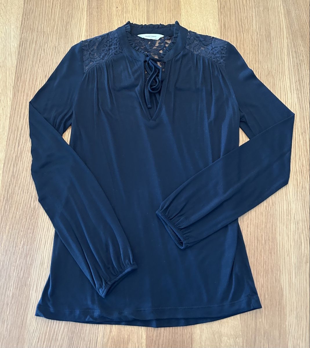 Nafnaf T-Shirts: NAF NAF Langarmshirt Gr. XS Schwarz – Gebraucht aus Schwarzenbach SG von bienchen22