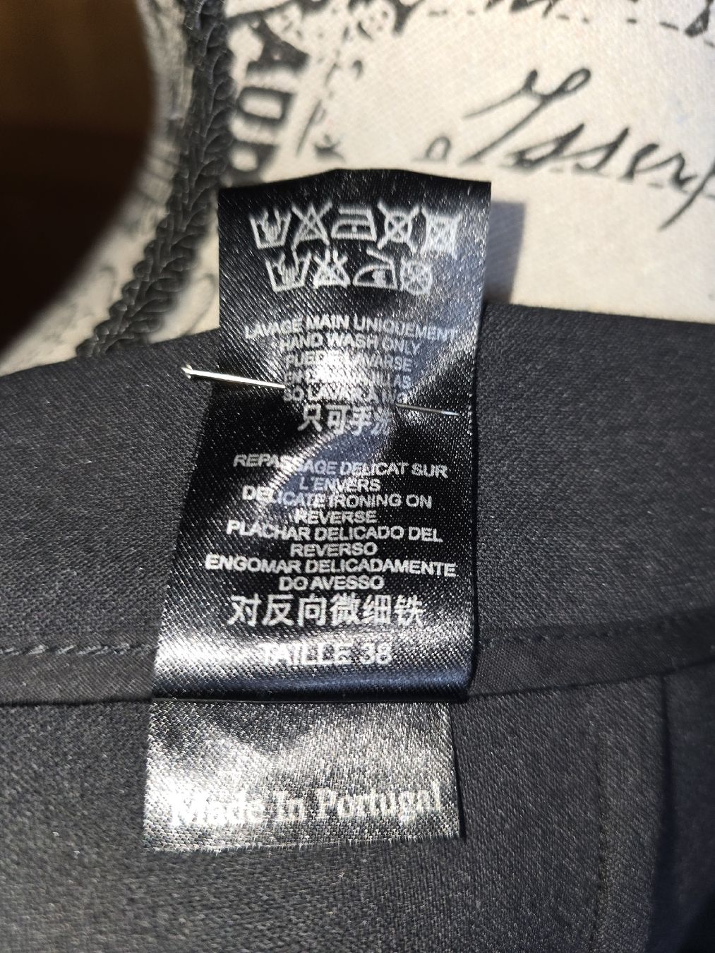 Gonne: Gonna nera con tasche in pelle – Nuovo (secondo la descrizione) da calpiogna venduto da dadalter 5