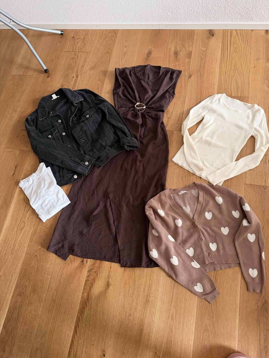 Kleiderpakete: kleiderpaket gr.s – Gebraucht aus Hohenrain von Flysohighmybutterfly 1