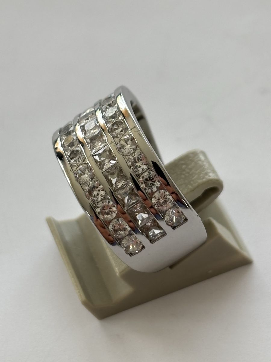 Anelli: Silber Ring mit Zirkonia Steinen 925 – Usato da Langnau am Albis venduto da flusspflege