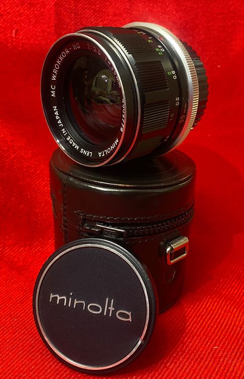 Objectif Minolta MC W Rokkor 28mm f2.8 avec ses bouchons et son pare-soleil dédié - Photo, audio & vidéo