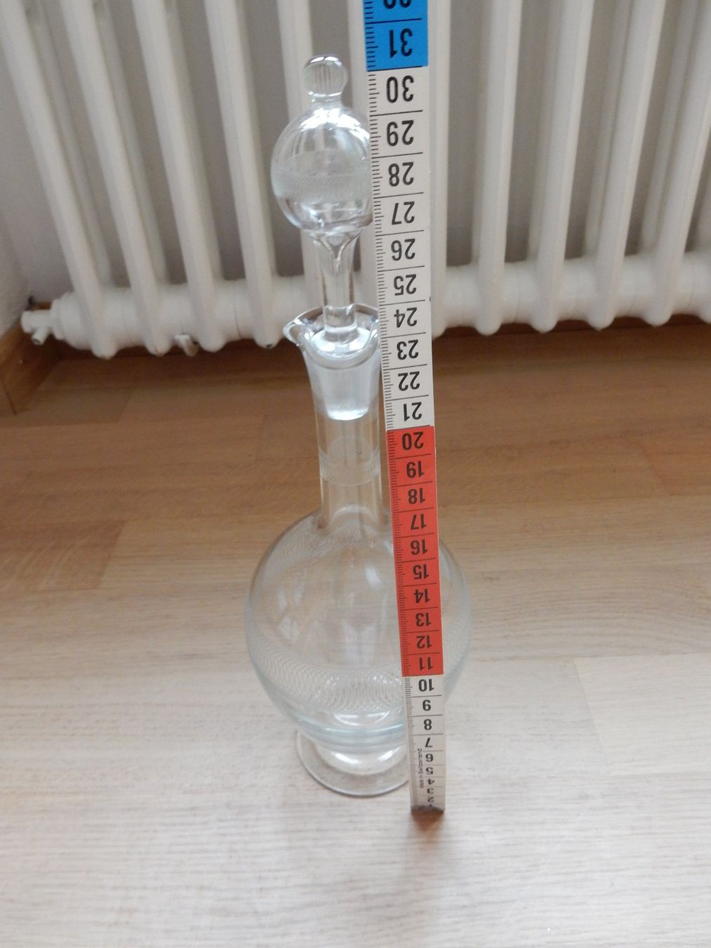 Caraffe: antike Likörflasche mit Muster Glas Schnaps Flasche Karaffe – Usato da Jona venduto da simongarden 7