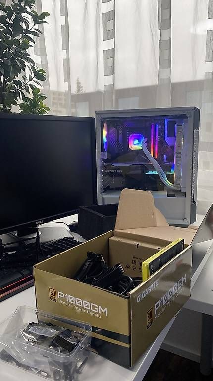 PCs: Gaming-PC mit Wasserkühlung – D'occasion à Mörschwil par eli_7b5m 1