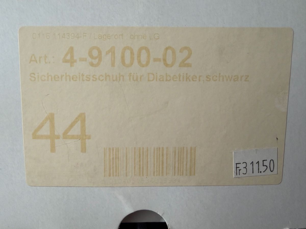Scarpe da uomo: Chaussures de sécurité Springer S2 SRC noir taille 44 neuves – Nuovo e nell'imballaggio originale da Brügg BE venduto da Goob 9