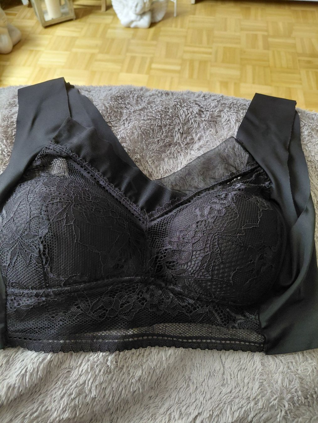 Altra biancheria intima: Neuer Damen BH gr S – Nuovo (secondo la descrizione) da Aesch BL venduto da shiva0211