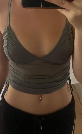 Trendiges Sommer Top mit Zugschnüren, Grau, Grösse S