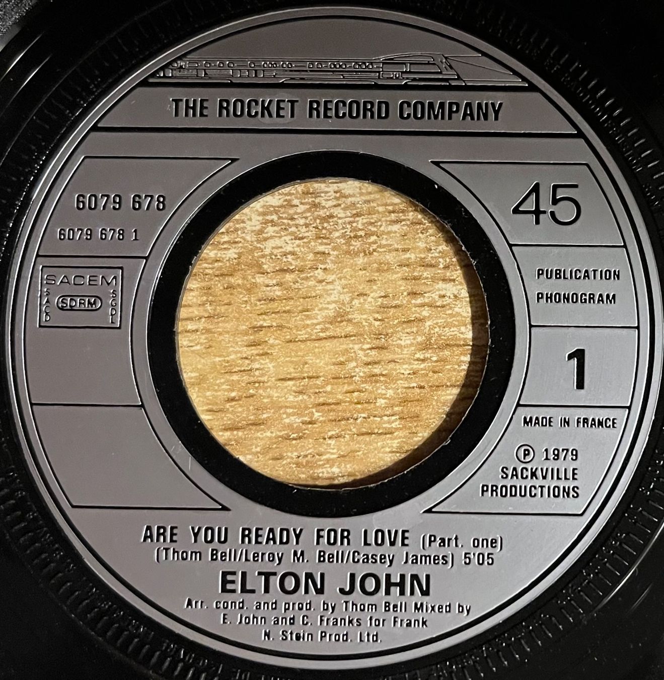 Vinyles: ELTON JOHN - ARE YOU READY FOR LOVE – D'occasion à Bussigny par vinyl-pas-cher 2