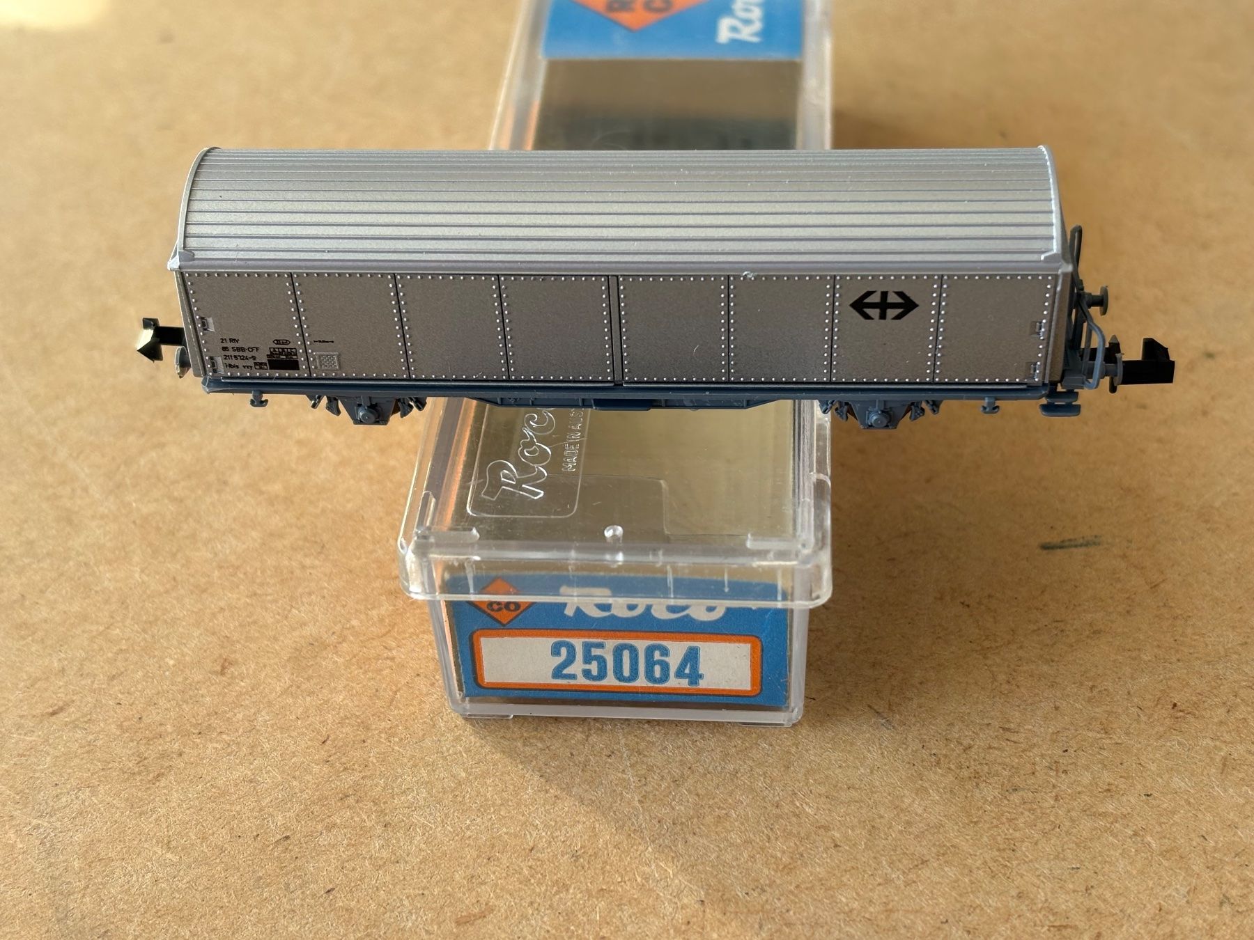 Roco Modellini di ferrovie: Roco 25064 Hbils Grau SBB – Nuovo e nell'imballaggio originale da Hauterive NE venduto da eriamch