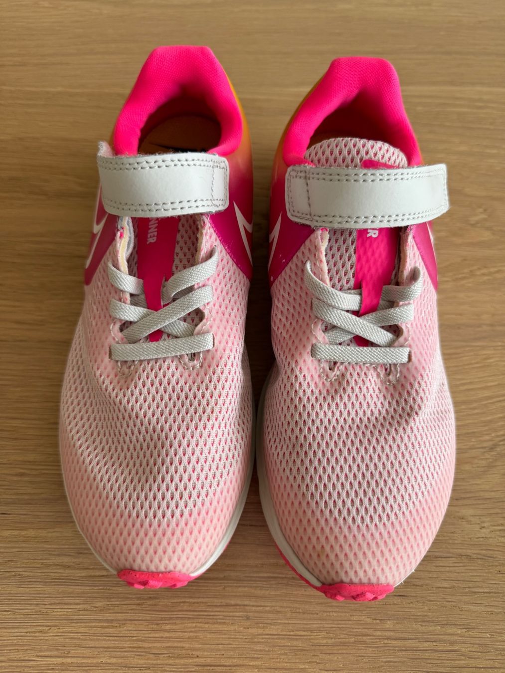 Nike Scarpe per ragazzi: Nike star runner, Turnschuh, Grösse 33,5 – Usato da Bachenbülach venduto da Elcomaster