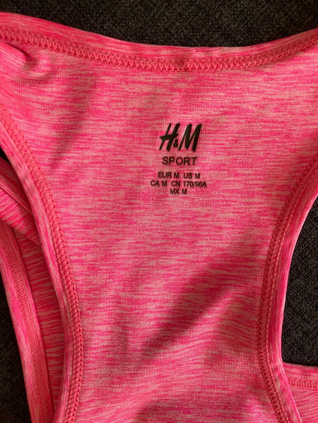 H&M Tops: Sport Tankop H&M – D'occasion à Samedan par chickenrun01 3