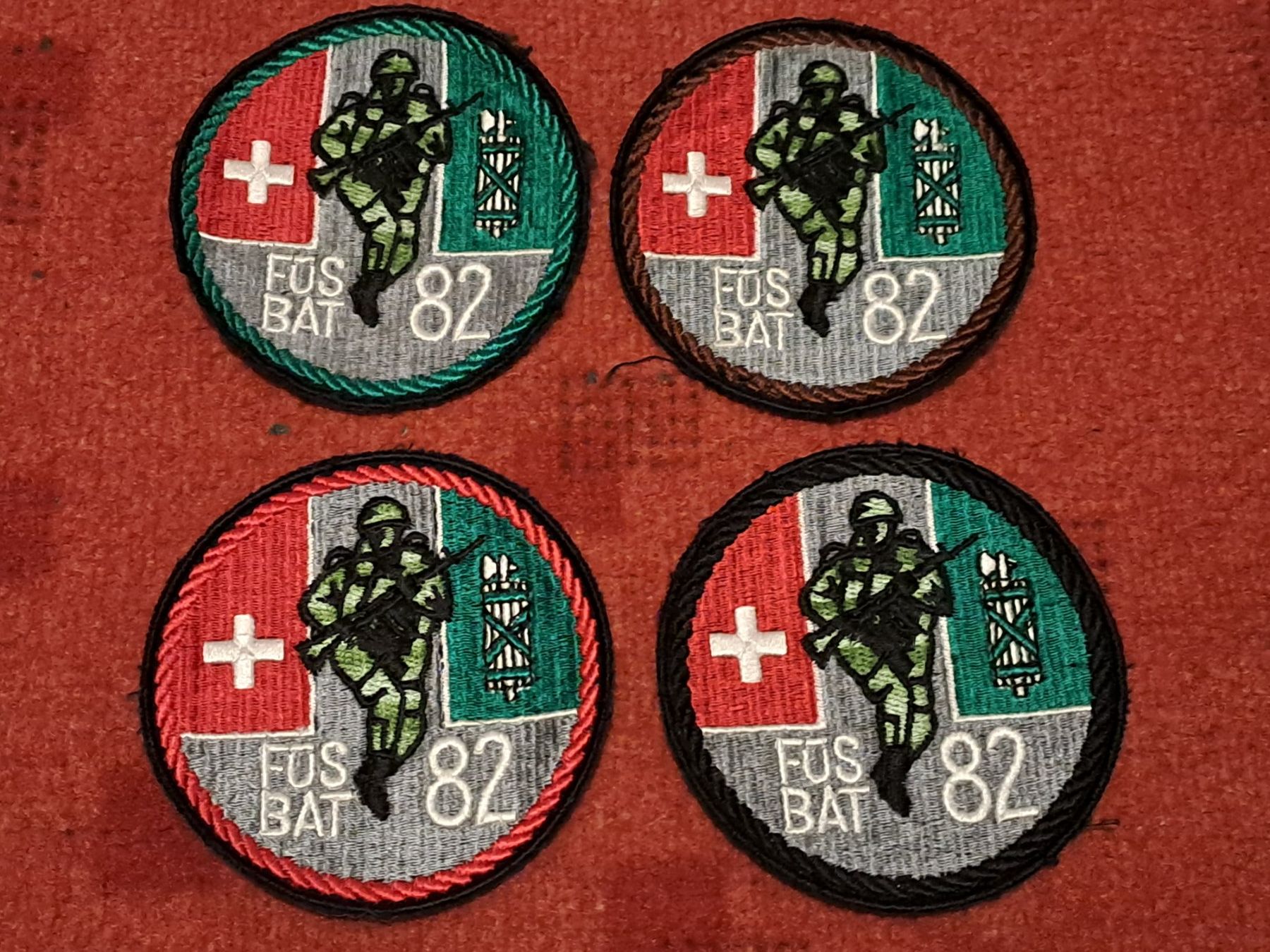Schweizer Armee Placchette & Badge: 4 Badge der Füs. Bat. 82 – Usato da St.Gallen venduto da Infanteriewerk