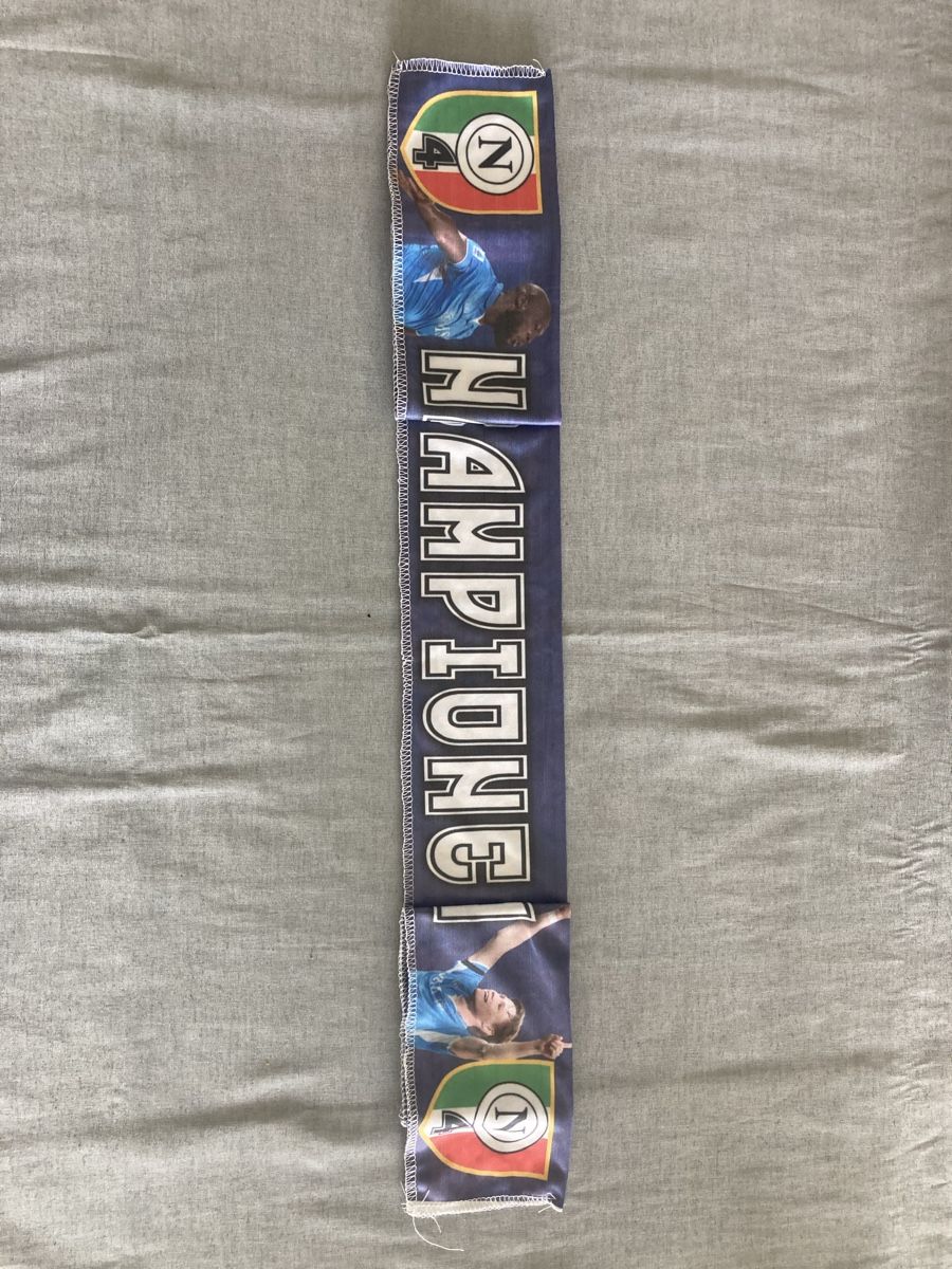 Foulard & Sciarpe: Napoli Sciarpetta Campioni 4 2025 – Nuovo e nell'imballaggio originale da Märstetten venduto da Shirt74 2
