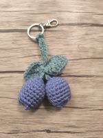 Porte-clés / charm sac fait main crochet en forme de tulipes