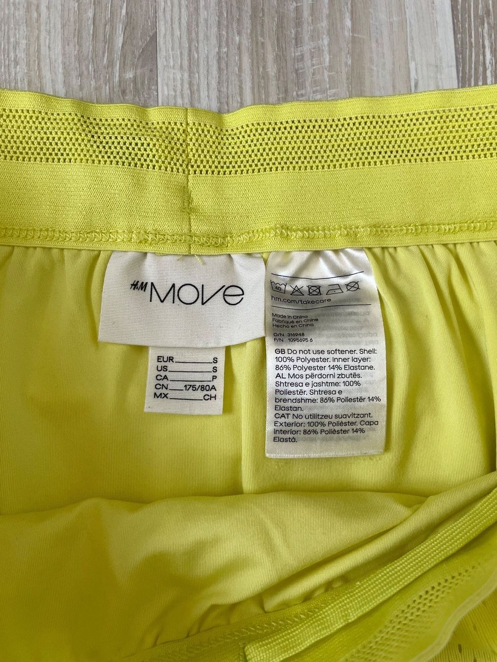 H&M Lotti di vestiti: Sport Shirt und Hose – Usato da Freienwil venduto da weberjoel 5