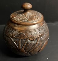 runder Holzbehälter mit Deckel aus Südafrika