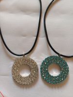 Lot de 2 colliers cristal de Bohême blanc et turquoise