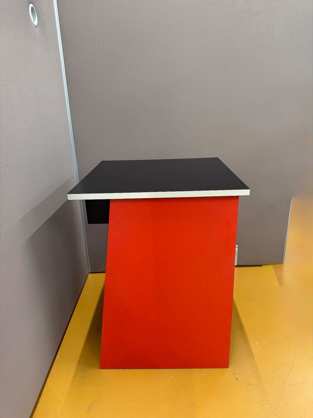 Commodes: Ausstellungsmöbel – D'occasion à Dietlikon par ComdatAG 3