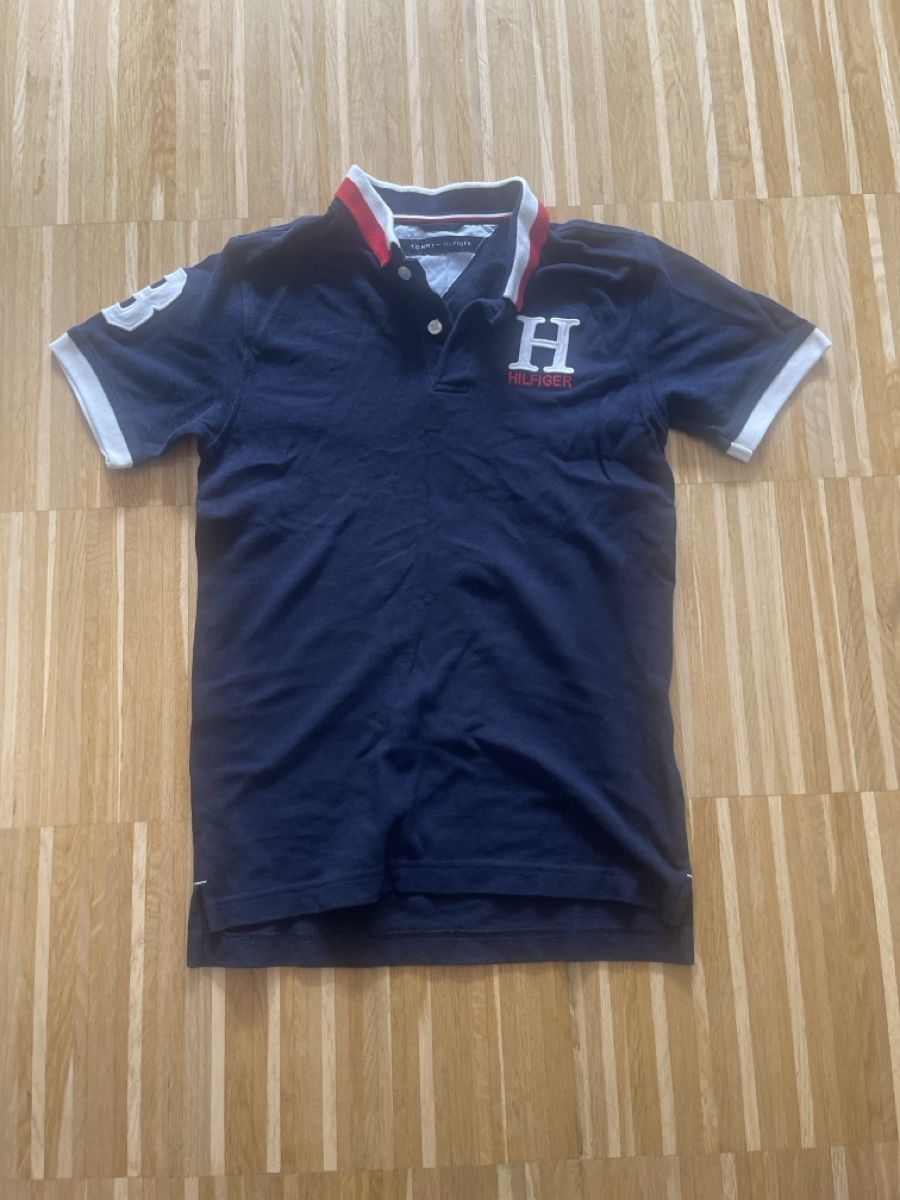 Tommy Hilfiger Camicie, T-shirt & Polo: Polo Shirt Tommy Hilfiger Navy Blue – Usato da Zürich venduto da ros_jy6w