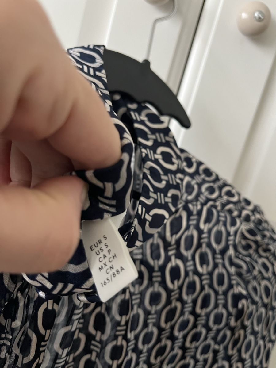 H&M Camicette: elegante Bluse mit Stehkragen – Nuovo (secondo la descrizione) da Allschwil venduto da eyl_bb8q 5