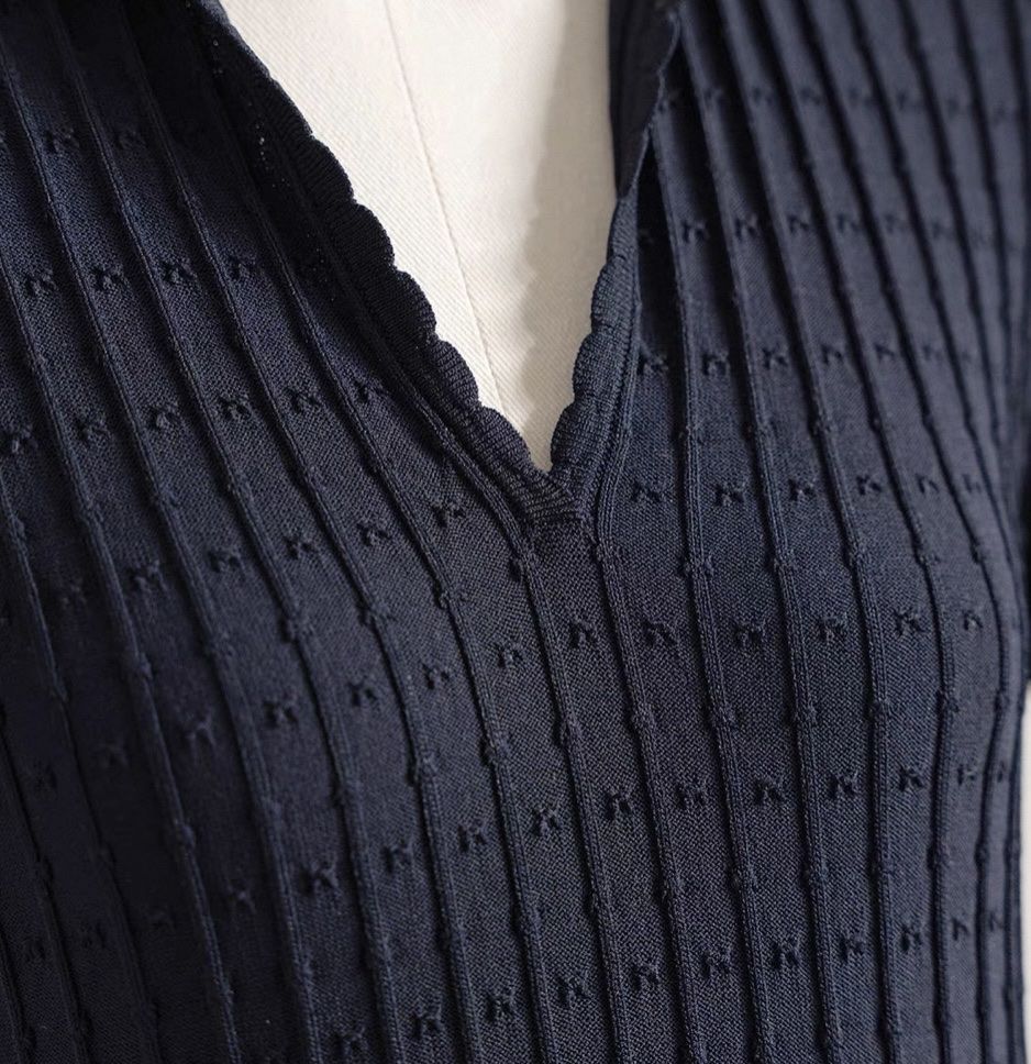 Kleider: Strickkleid, marineblau, Kragen, Kurzarm – Neu und originalverpackt aus Veyras von ValClasse 6