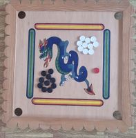Tolles Carrom Board Spiel - Handgefertigt mit Drachenmotiv