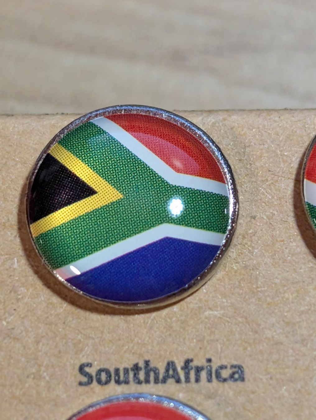 Plaquettes & Badges: Ansteckpin LW: Länderwappen – D'occasion à Oppligen par Pin-Fall-Shop