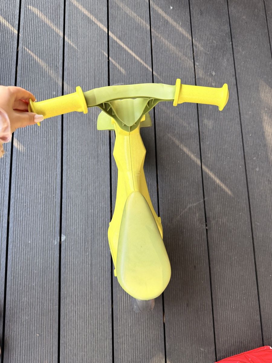 Chicco Fahrzeuge für Kinder: Vélo sans pédale Chicco – Gebraucht aus Le Lignon von Ana2831 1