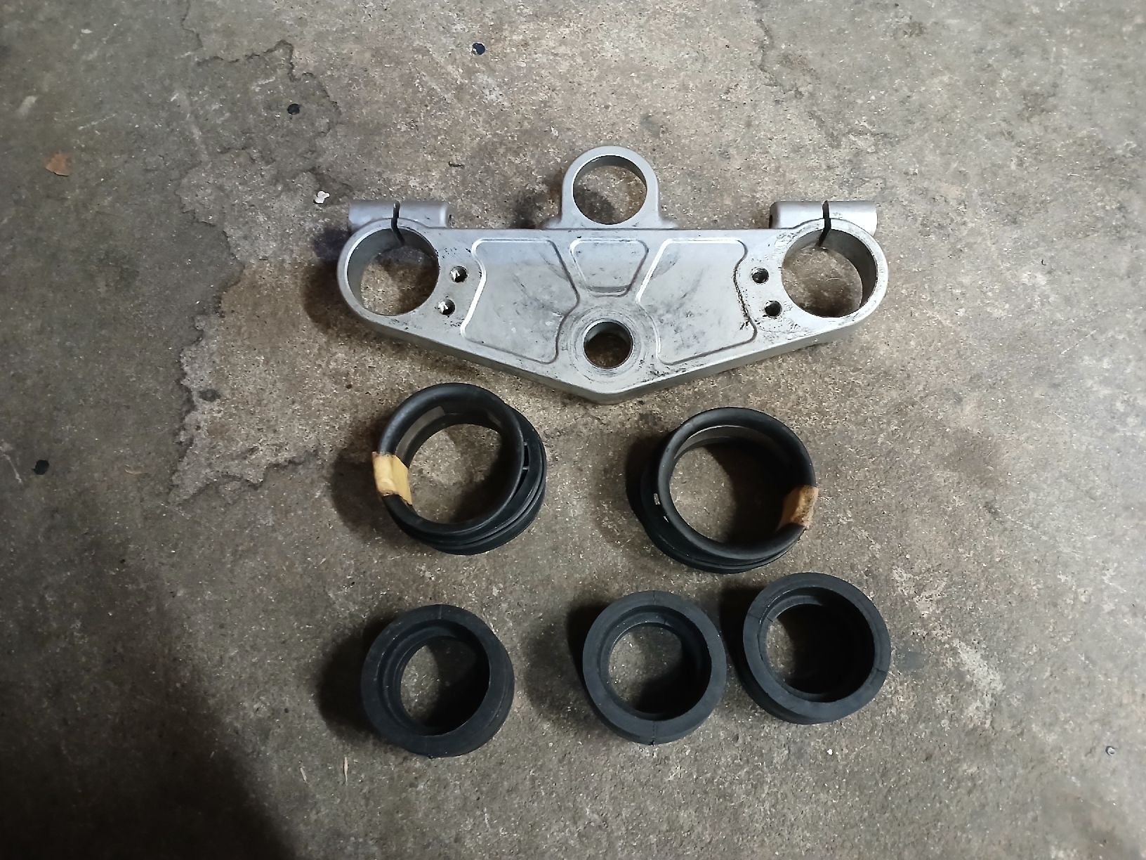 Triumph Tutti i ricambio per moto: triumph trident 900 pièces, teile – Usato da Fey venduto da lobanovski1