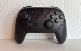 Nintendo Switch Pro Controller - With a stick drift!