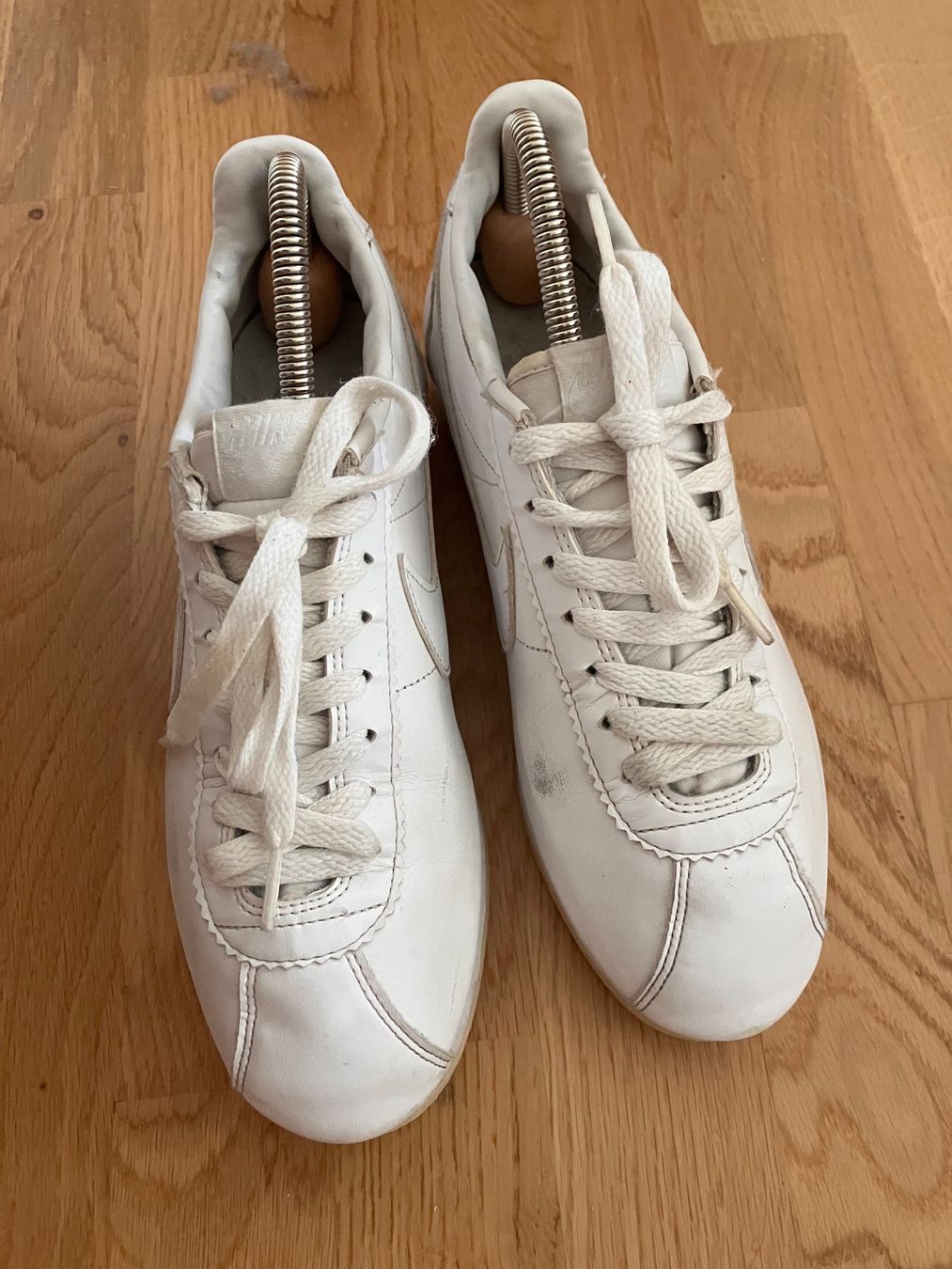 Nike Scarpe da uomo: Nike Cortez Weiss Leder EU 40.5 - eher eine 39,5 – Usato da Zürich venduto da gabrieluza