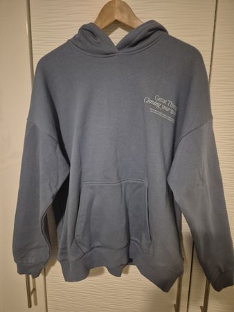 Kapuzenpullover C&A blau mit Schleifen-Print Grösse S/M