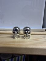 Zwei Totenkopf Ventilkappen silberfarben guter Zustand