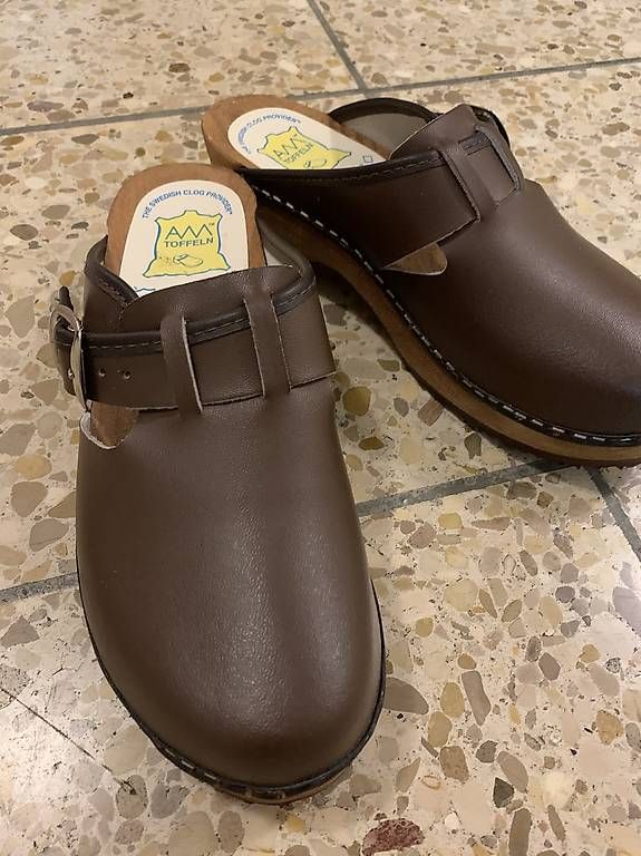 Damenschuhe: Damenclogs, Gr.41, braun, Leder – Neu und originalverpackt aus Herzogenbuchsee von _Elegance_ 2
