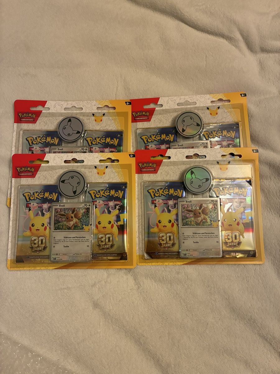Pokémon Sammelbilder & Trading cards: Pokemon 30th 4x Blister DE – Neu und originalverpackt aus Niederhasli von Scharindli