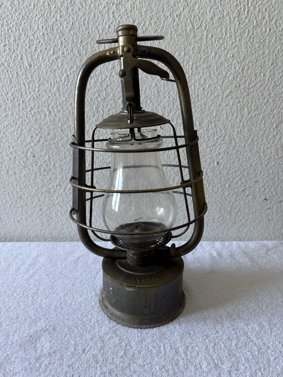 Schweizer Armee Lampade & Luci: Sturmlaterne Helvetia – Usato da Lenzburg venduto da Meister_k