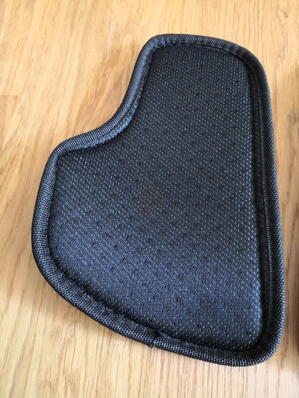 Protezioni & Imbottiture: Brustprotektoren Motorrad Jacke – Nuovo (secondo la descrizione) da Urtenen-Schönbühl venduto da Saints67 3
