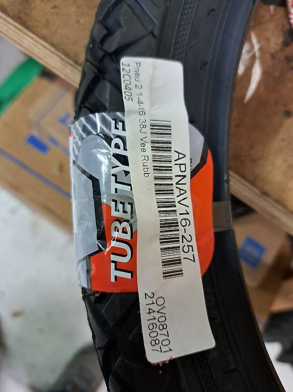 Ciclomotori: Mofa Pneu 16 Zoll Neu Töffli – Nuovo e nell'imballaggio originale da Morschach venduto da Rotibut 1