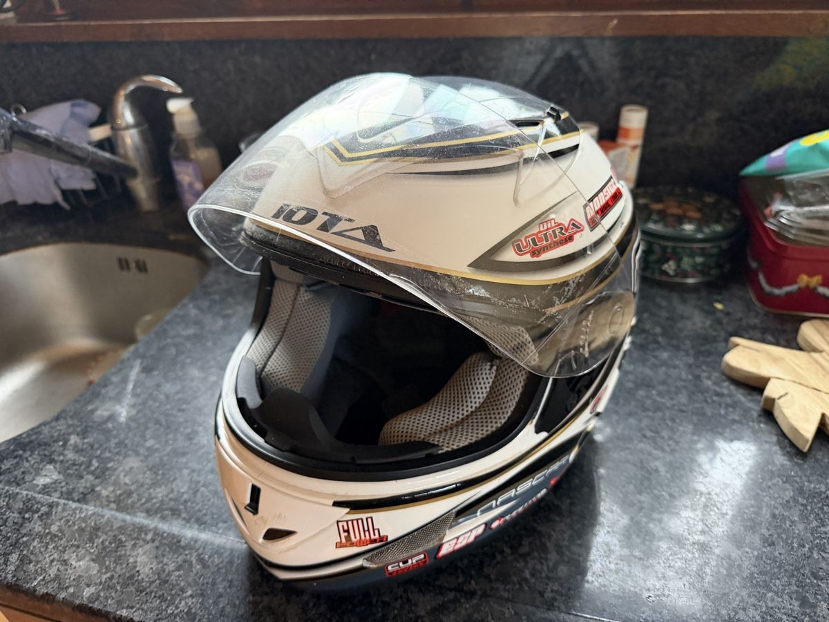 Helme & Visiere: Casque moto Iota taille S – Gebraucht aus Fribourg von J334455 1
