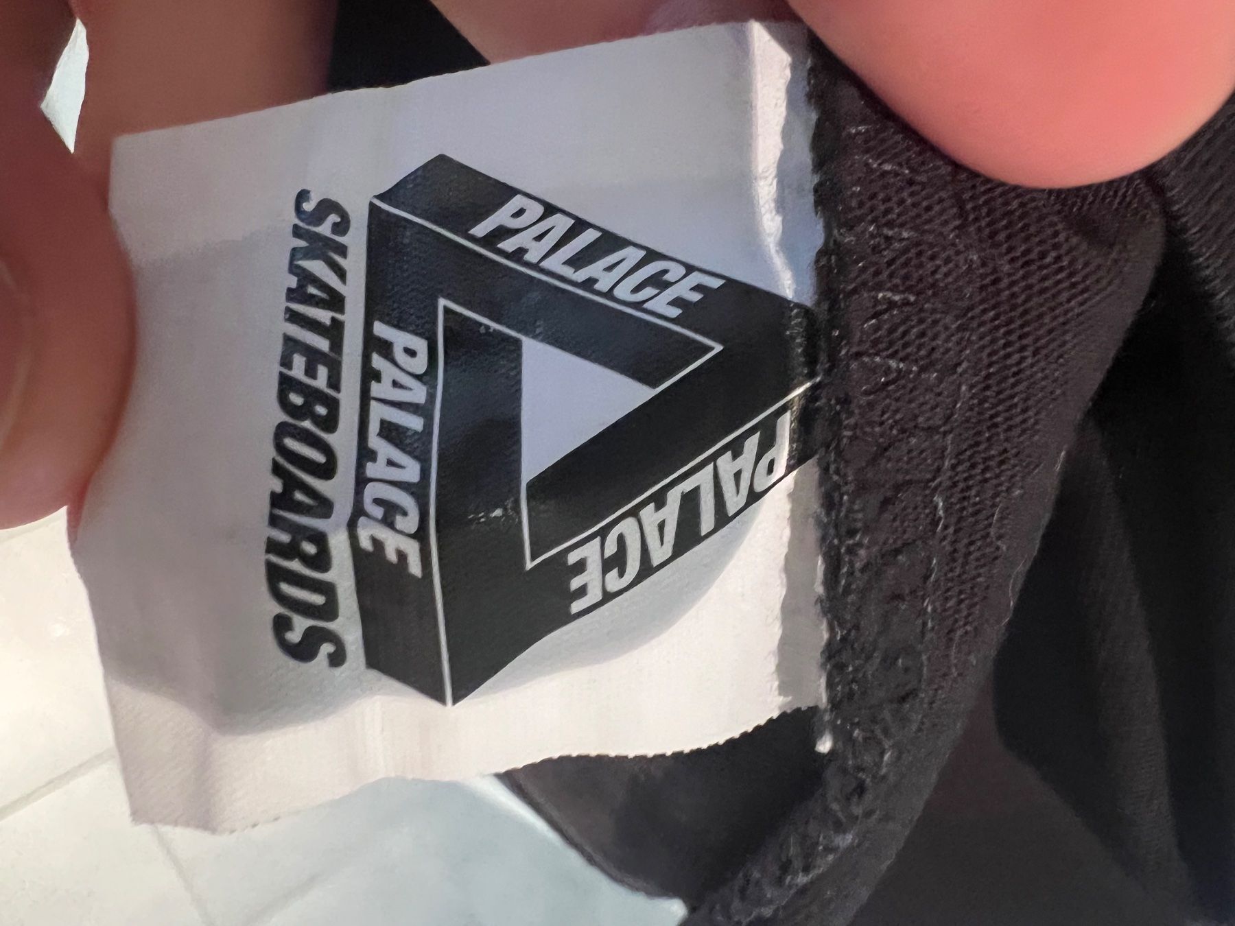 Palace T-Shirts: Schwarzes Palace T-Shirt – Gebraucht aus Dielsdorf von Anthony111 3