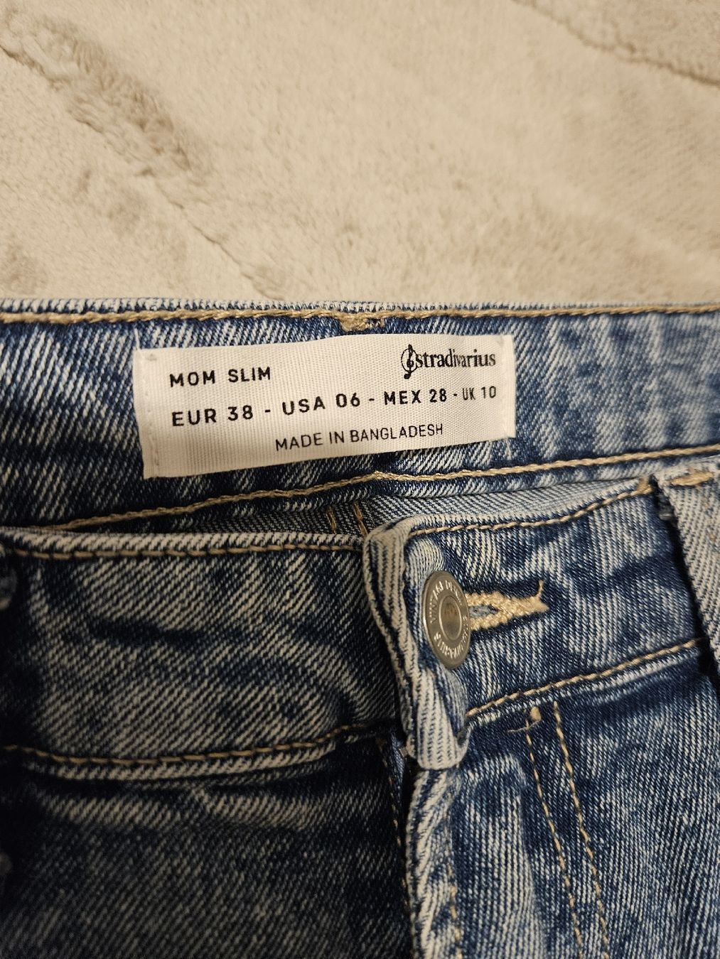 Stradivarius Jeans: Stradivarius Jeans/Mom Slim/Gr 38 – Usato da Baar venduto da BlackCat_13 2