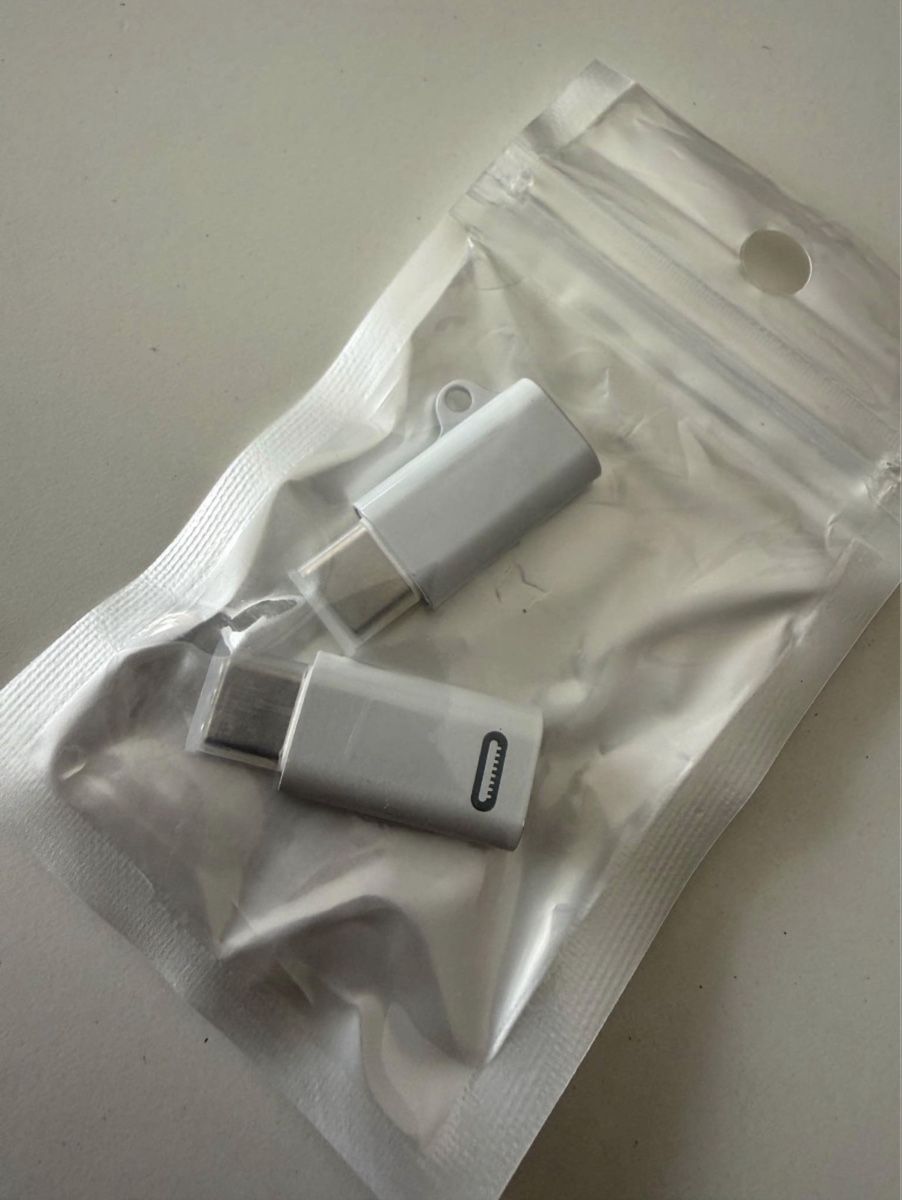 Lecteurs & Adaptateurs: 2er Pack) USB C auf Lightning – Neuf avec emballage d'origine à Bern par jea_g5c2