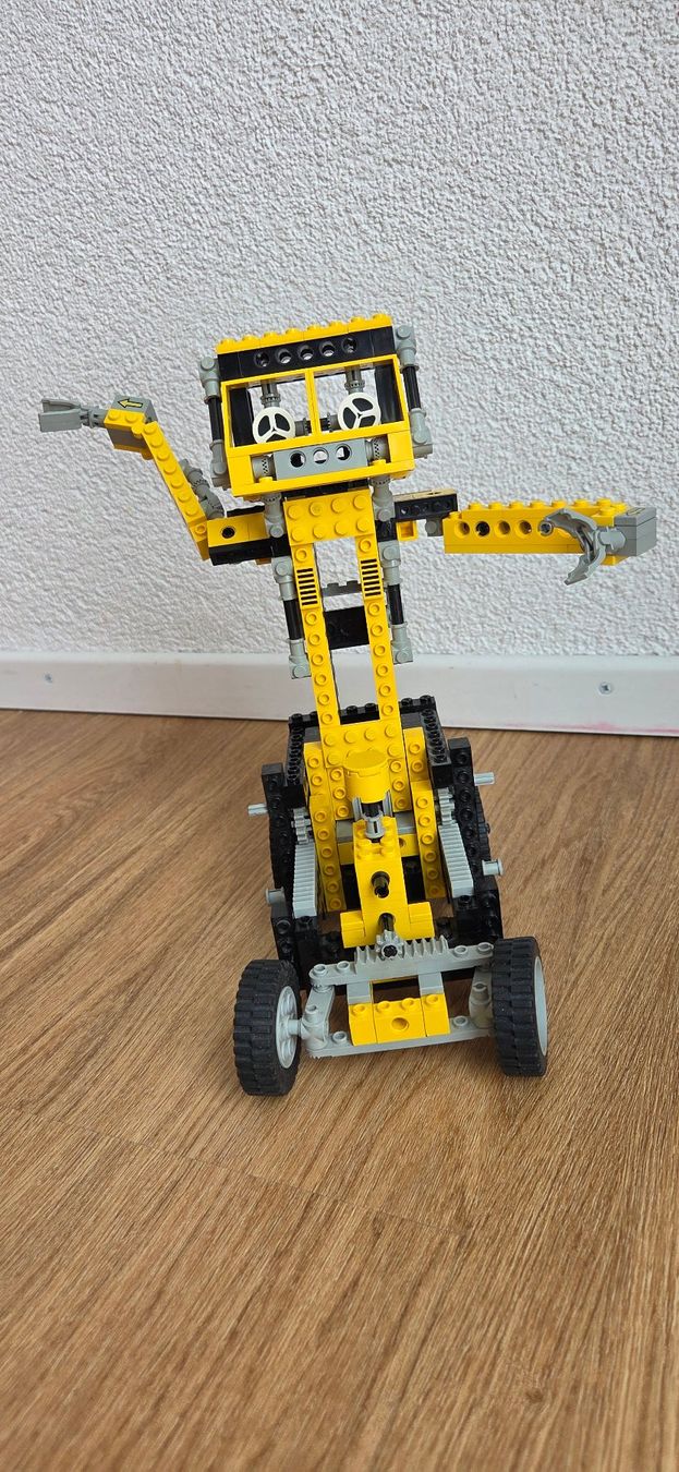 Lego Kit di costruzioni: Lego Technic 8852 Robot – Usato da Hägendorf venduto da Hedi3 1