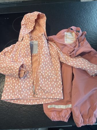 Gefütterte Regenjacke und Regenhose 98/104