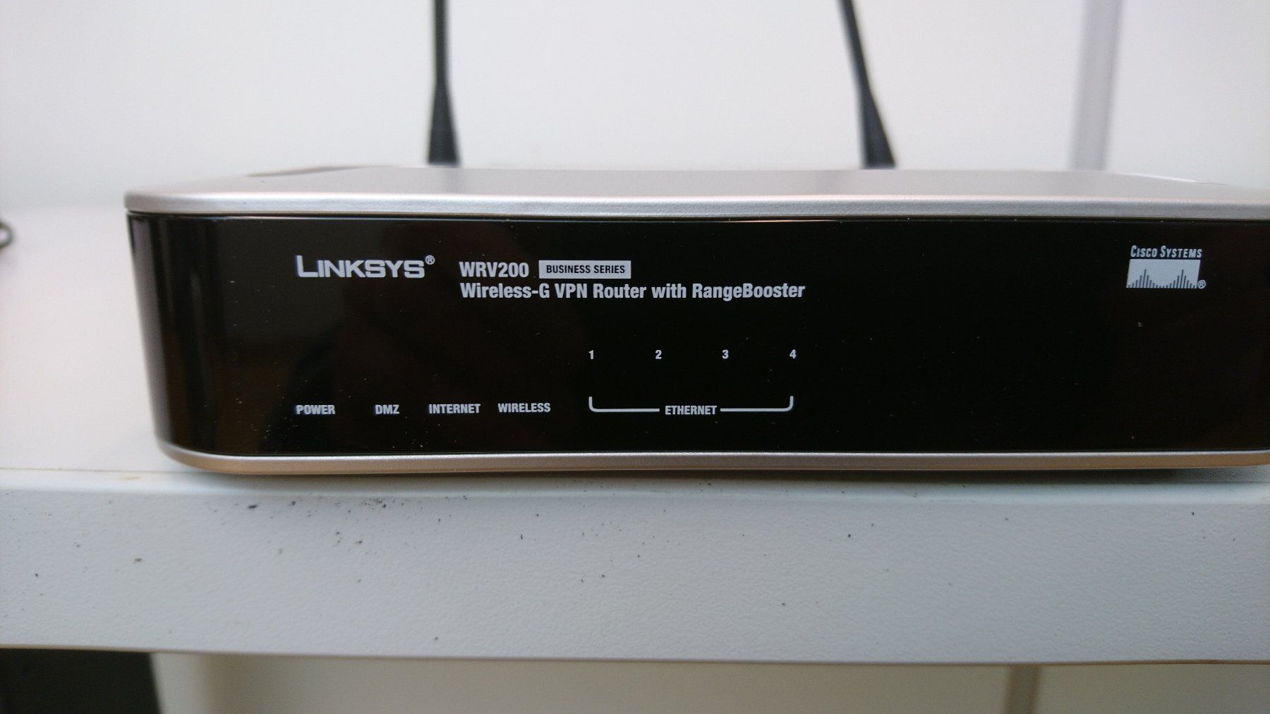 Linksys Modem & Router: Linksys WRV 200 Wireless-G VPN Router – Usato da Steinhausen venduto da _Bergler_
