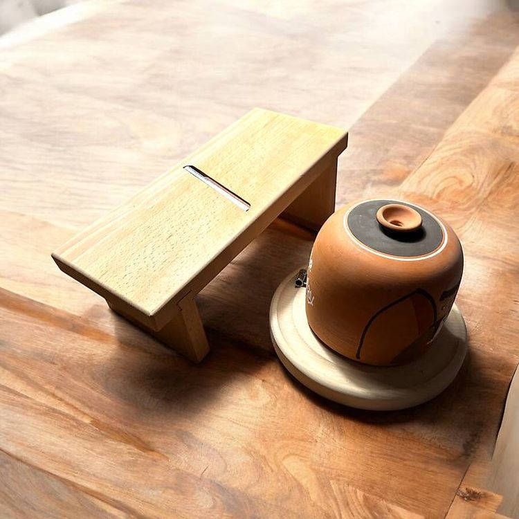 Hobel für Tête de Moine mit Tonglocke und Hobelbrett (Gebraucht) in ...