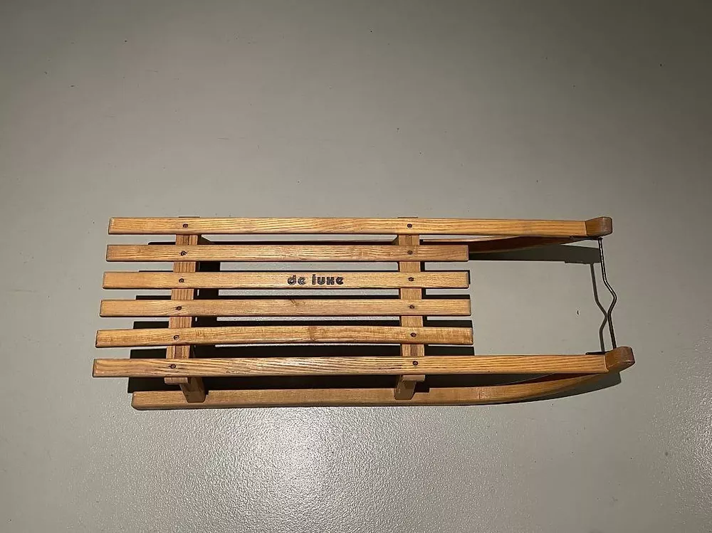 VT Sport - Luge en bois Davos Classic - 120 cm - Corde de traction incluse - Fabriqué